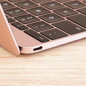 Lagi Apple Macbook Pro 2016 Bermasalah, Kini Giliran Keyboard yang Error