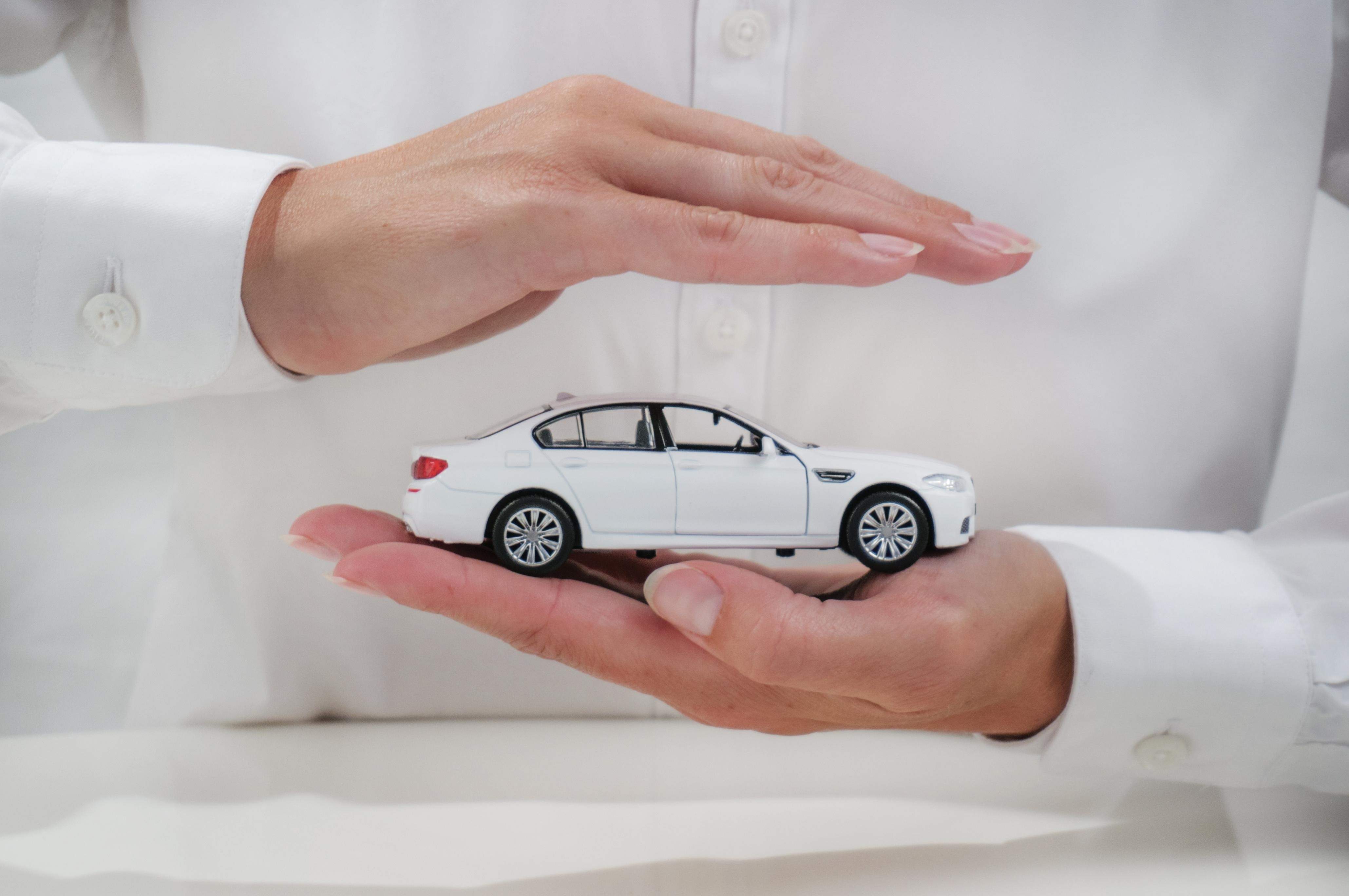 Asuransi Mobil All Risk, Manfaat dan Perhitungan Preminya Pricebook