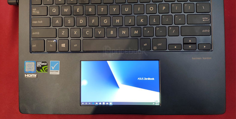 ASUS ZenBook Pro 14 UX480 screenpad