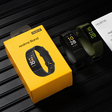 Bawa 10 Fitur Menarik, realme Band di Banderol 300 ribu