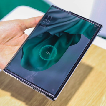OPPO Pamer Pengisian Baterai Super Cepat di MWCS 2021
