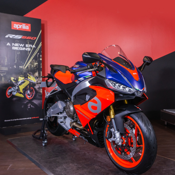 Aprilia dan Moto Guzzi Telah Hadir di Jakarta dan Surabaya