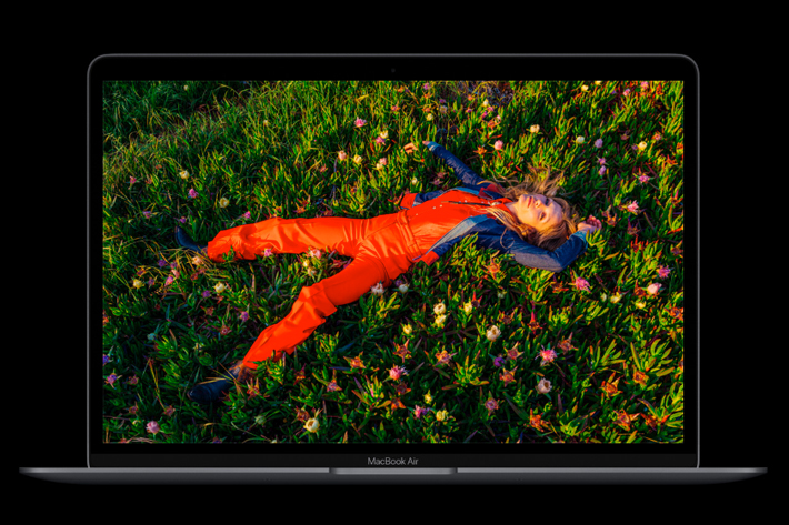 Apple Akan Rilis MacBook dan iPad Pro Berlayar OLED di 2024