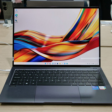 Huawei MateBook X Pro 2022, Laptop Flagship Intel 3.0 Anti Karatan