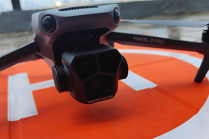 Resmi Di Indonesia! DJI Mavic 3 Pro, Drone Triple Kamera Pertama Di ...