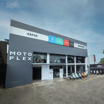 Piaggio Indonesia Buka Dealer Motoplex 4 Brands Pertama di Sulawesi