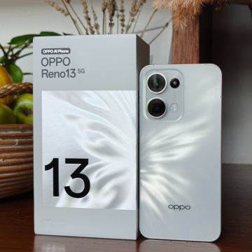 Trendy AI Phone Oppo Reno13 Kini Hadir di Indonesia