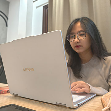 Review Lenovo Yoga 7i 2-in-1 Gen 10 (2025): Convertible Stylish, Performa AI Siap Tempur