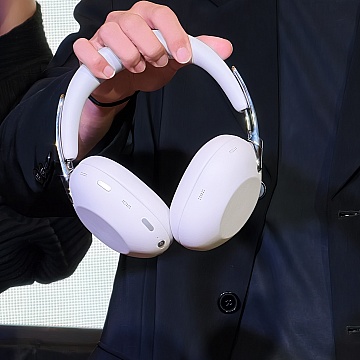Sony 1000X THE COLLEXION Jadi Saksi 10 Tahun Seri Headphone 1000X